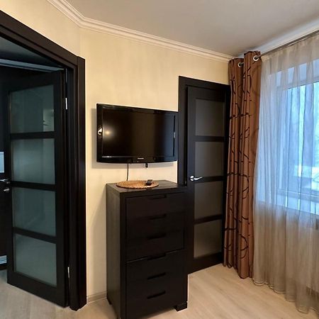 Apartment On Nauki Avenue 102 Dnipro Ngoại thất bức ảnh